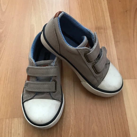tommy hilfiger velcro shoes